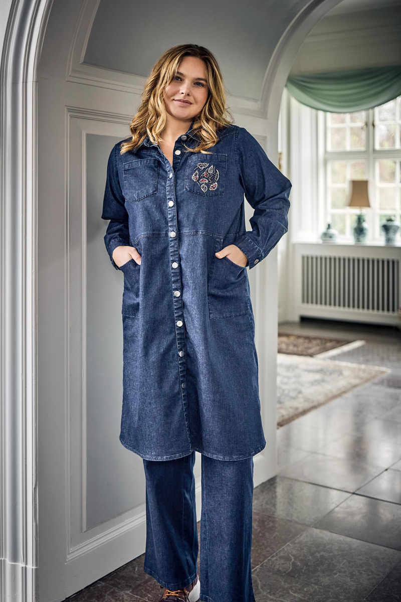 Fed grå denimjakke med slid fra Zoey